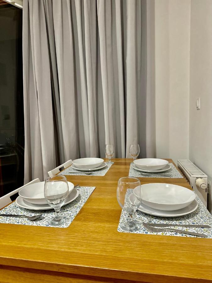 Central Apartment With Balcony Budapest Esterno foto