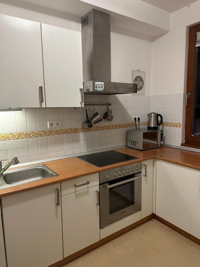 Central Apartment With Balcony Budapest Esterno foto