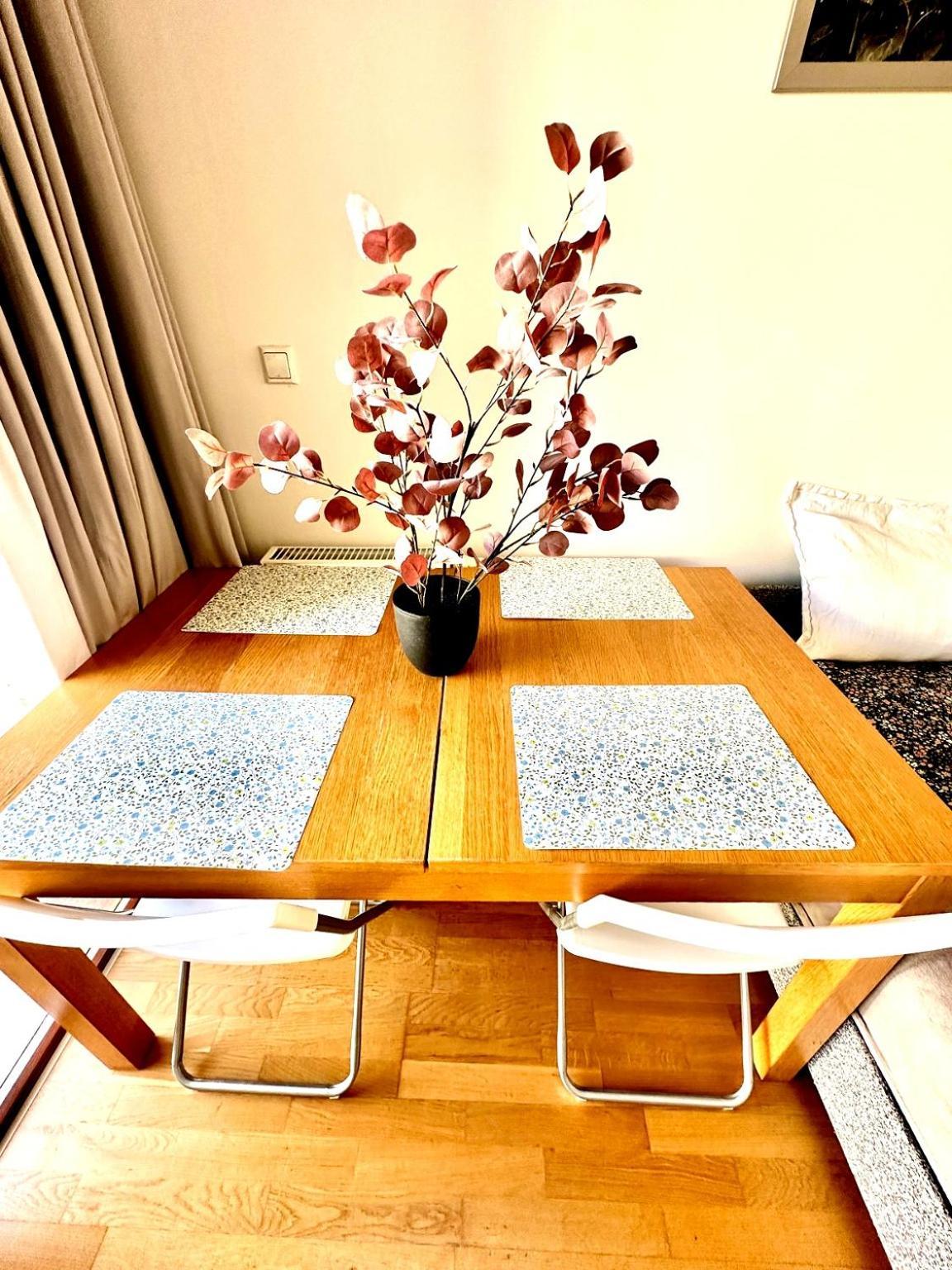 Central Apartment With Balcony Budapest Esterno foto