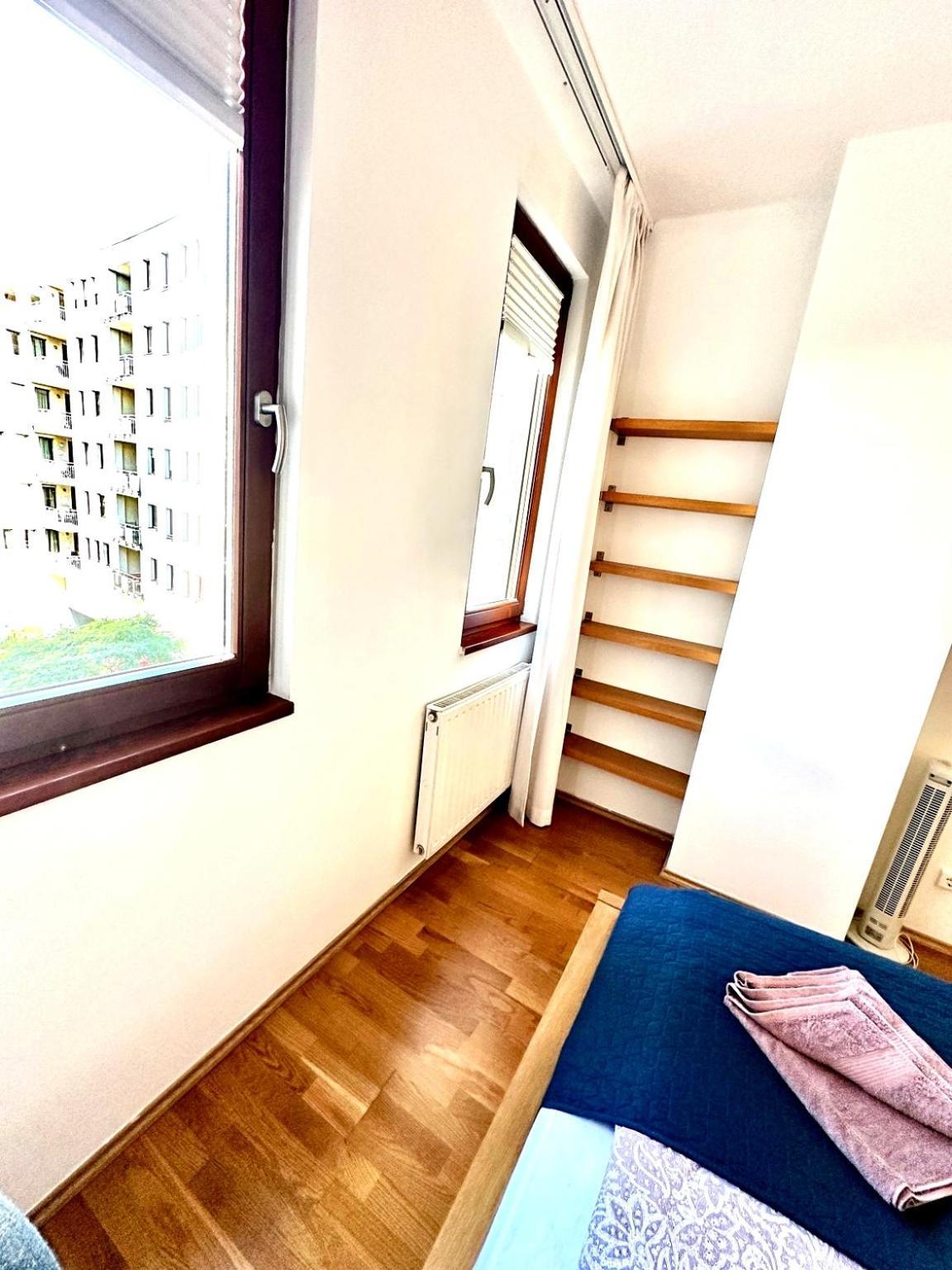 Central Apartment With Balcony Budapest Esterno foto